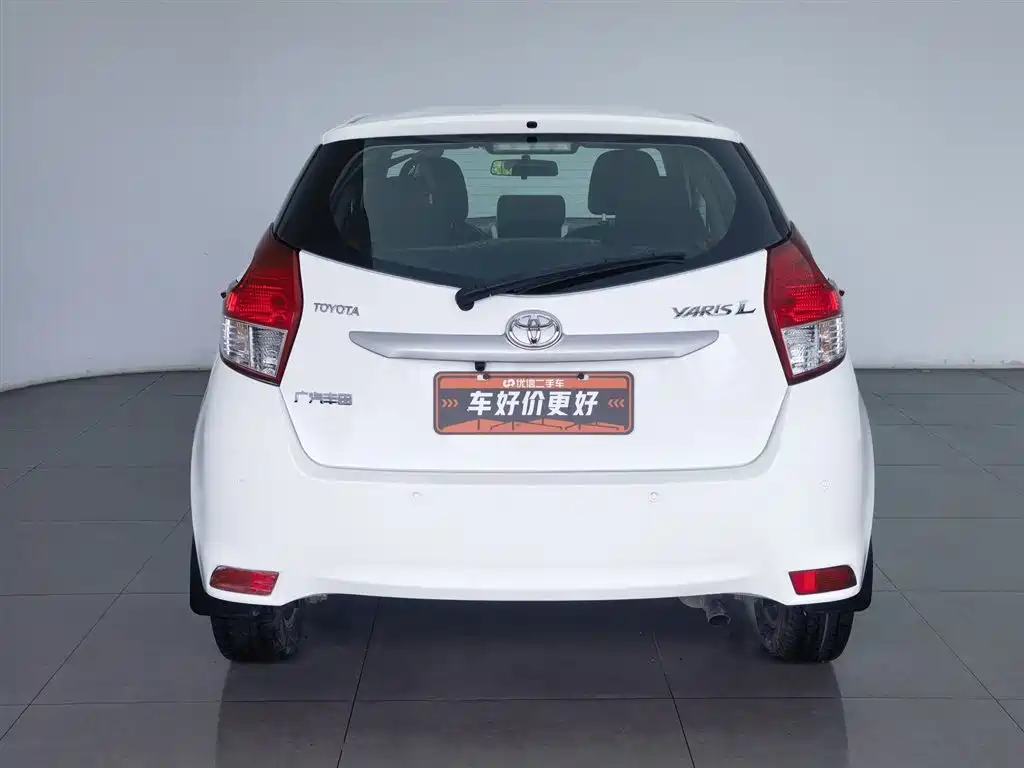 Toyota Yaris L 2015
