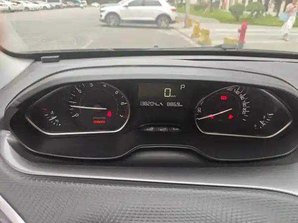 Peugeot 2008 2015