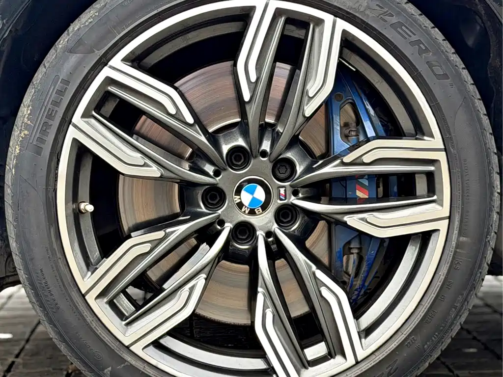 BMW 7 Series 2017 — фото 16