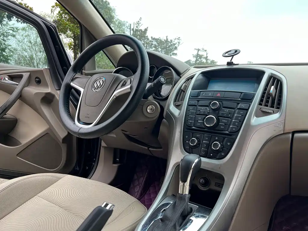 Buick Excelle GT 2015 — фото 8