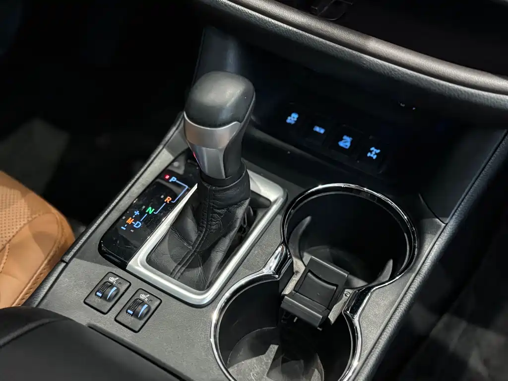 Toyota Highlander 2021 — фото 16