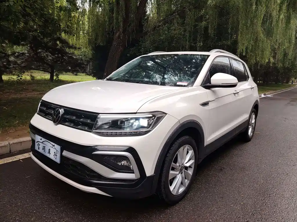 Volkswagen T-Cross 2020 — фото 1