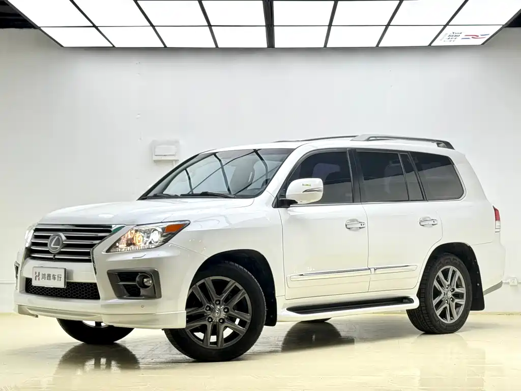 Lexus LX 2016 — фото 1