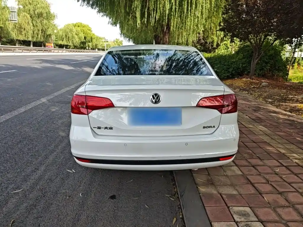 Volkswagen Bora 2021