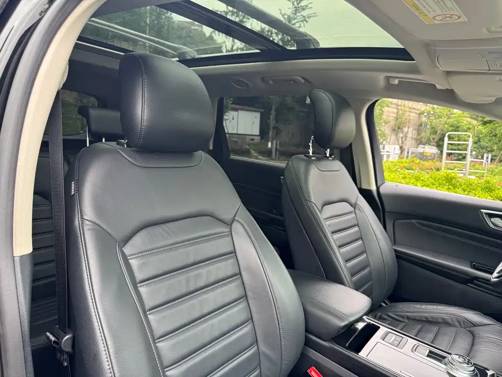 Ford Edge 2020 — фото 16