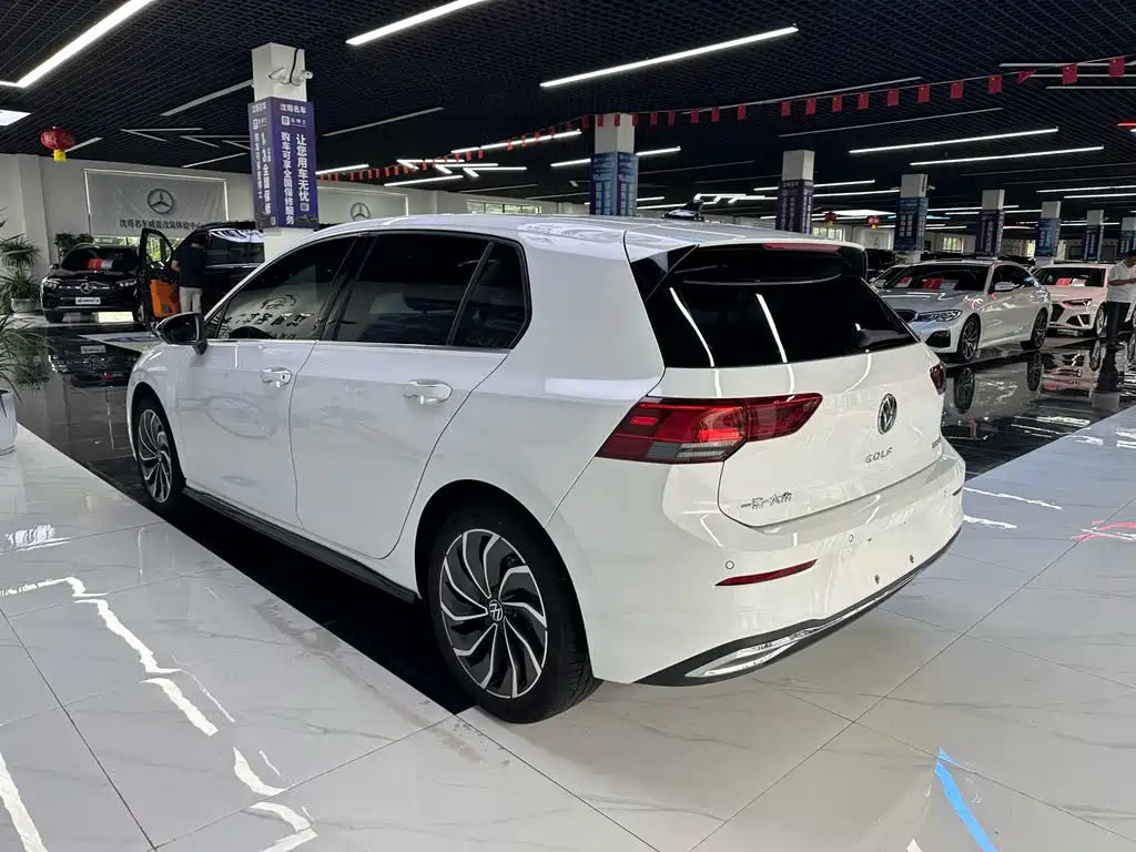 Volkswagen Golf 2023