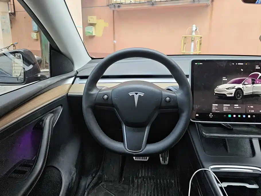 Tesla Model Y 2023 — фото 15