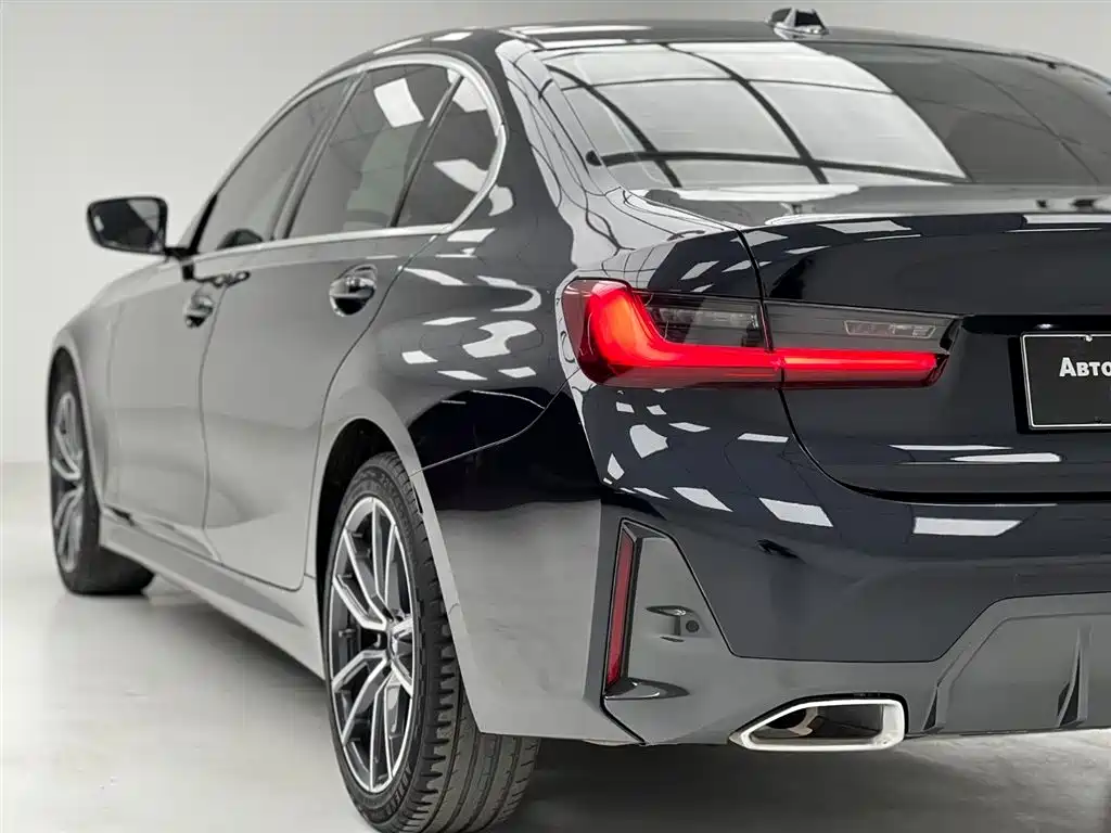 BMW 3 Series 2023 — фото 10