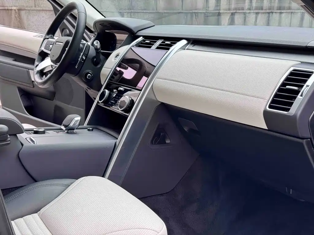 Land Rover Discovery 2021 — фото 13
