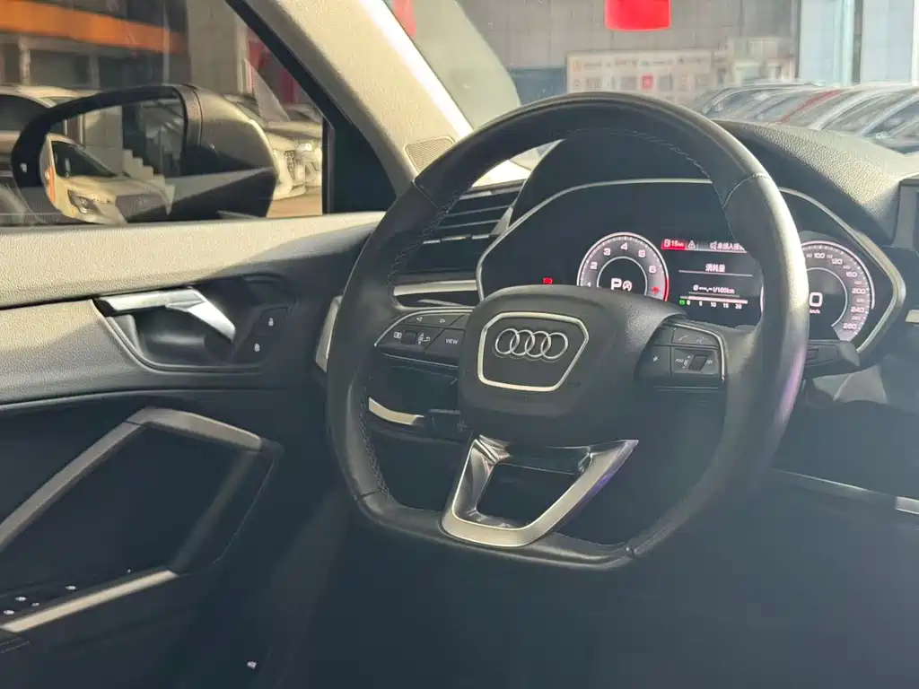Audi Q3 2022 — фото 21