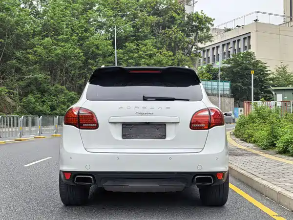 Porsche Cayenne 2011