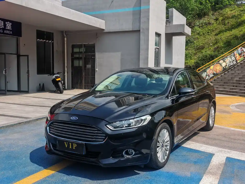 Ford Mondeo 2015 — фото 3