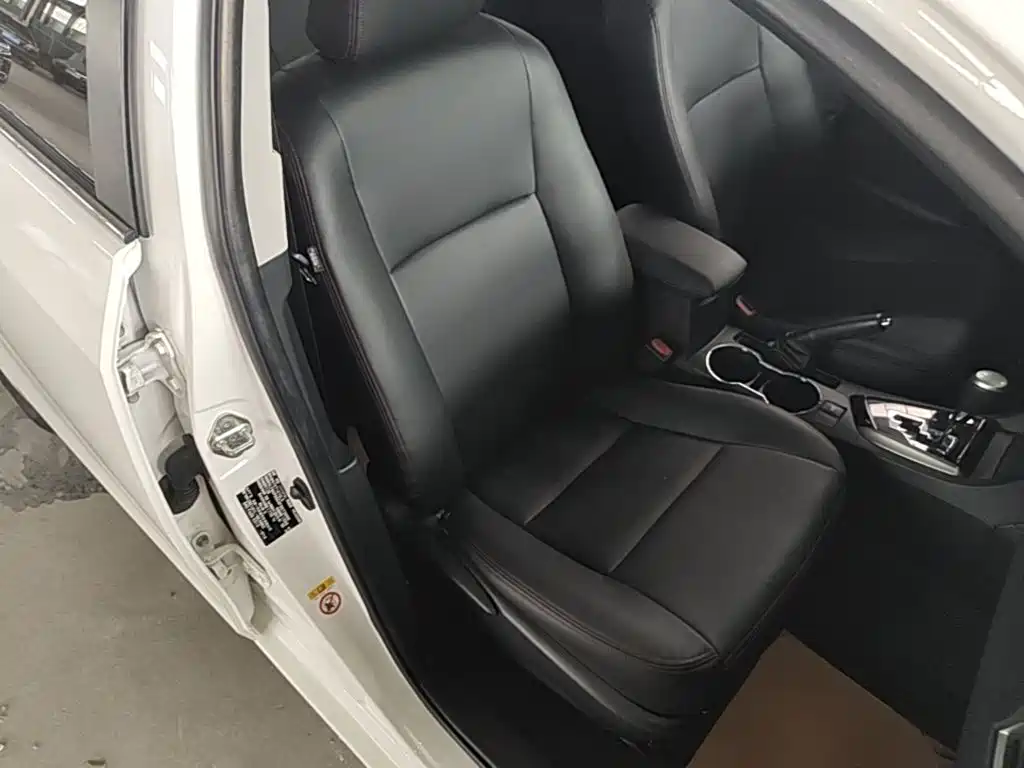 Toyota Corolla 2015 — фото 25