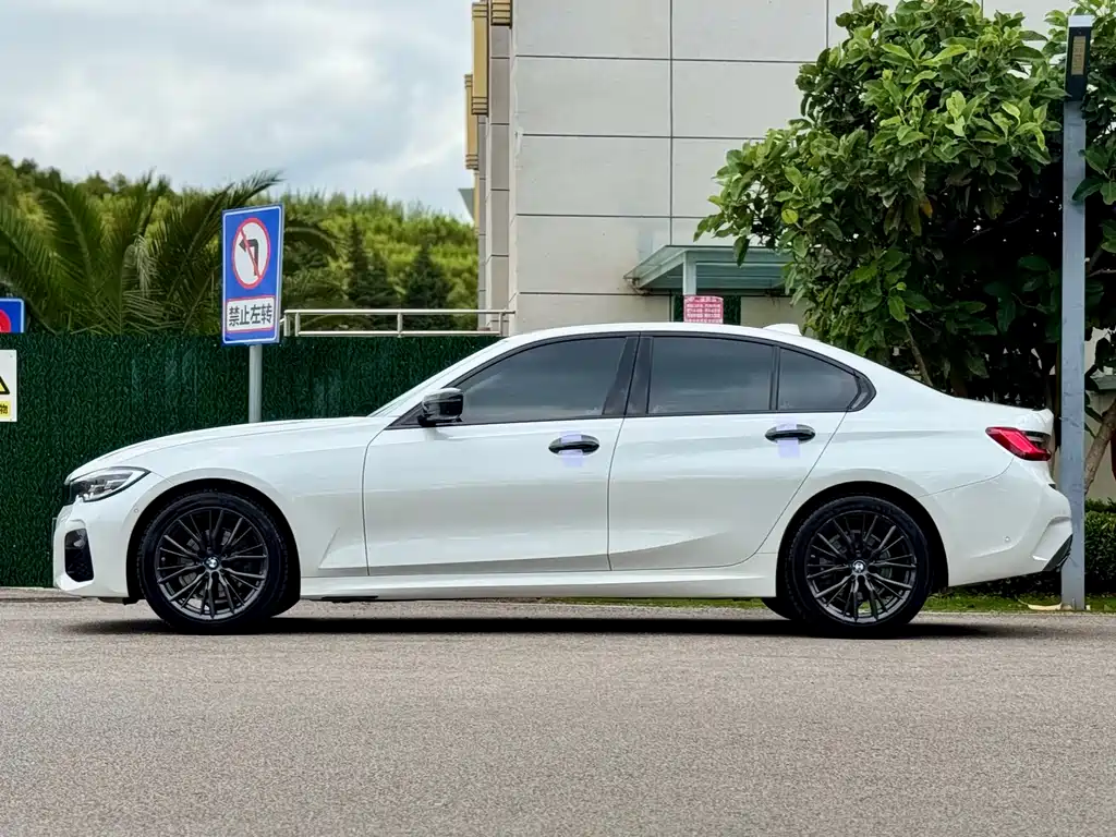 BMW 3 Series 2020 — фото 10