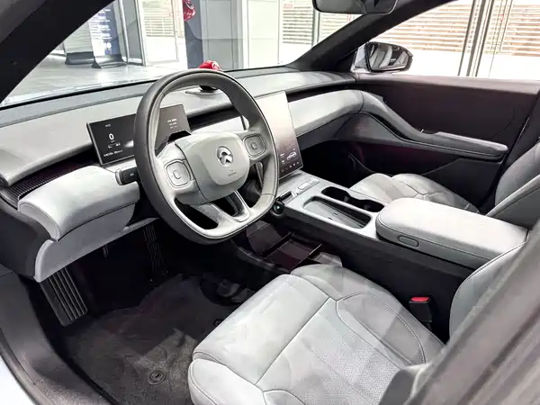 NIO ET5T 2024