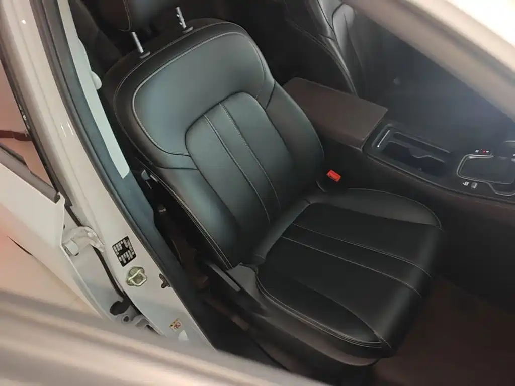 GAC Trumpchi M6 2022 — фото 20