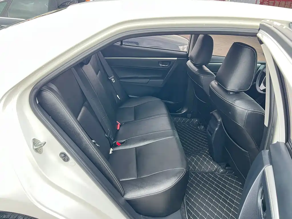 Toyota Corolla 2017 — фото 14