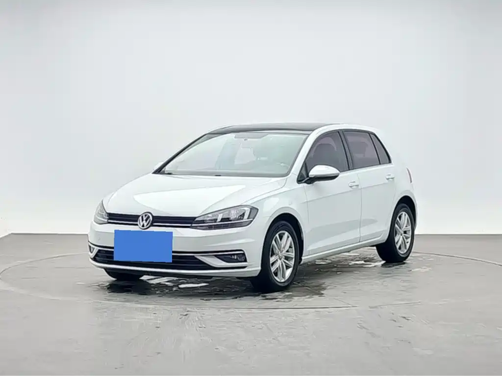 Volkswagen Golf 2018 — фото 1