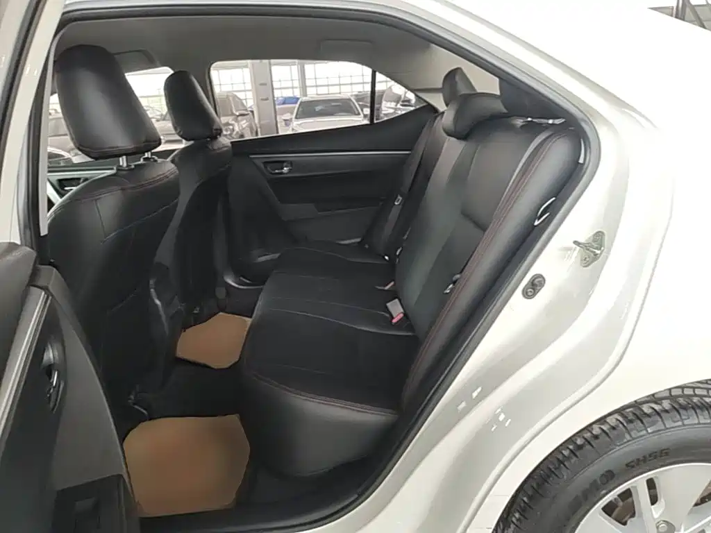 Toyota Corolla 2015 — фото 17
