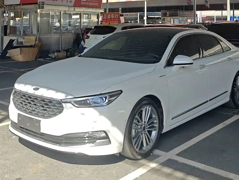 Ford Taurus 2021 — фото 18