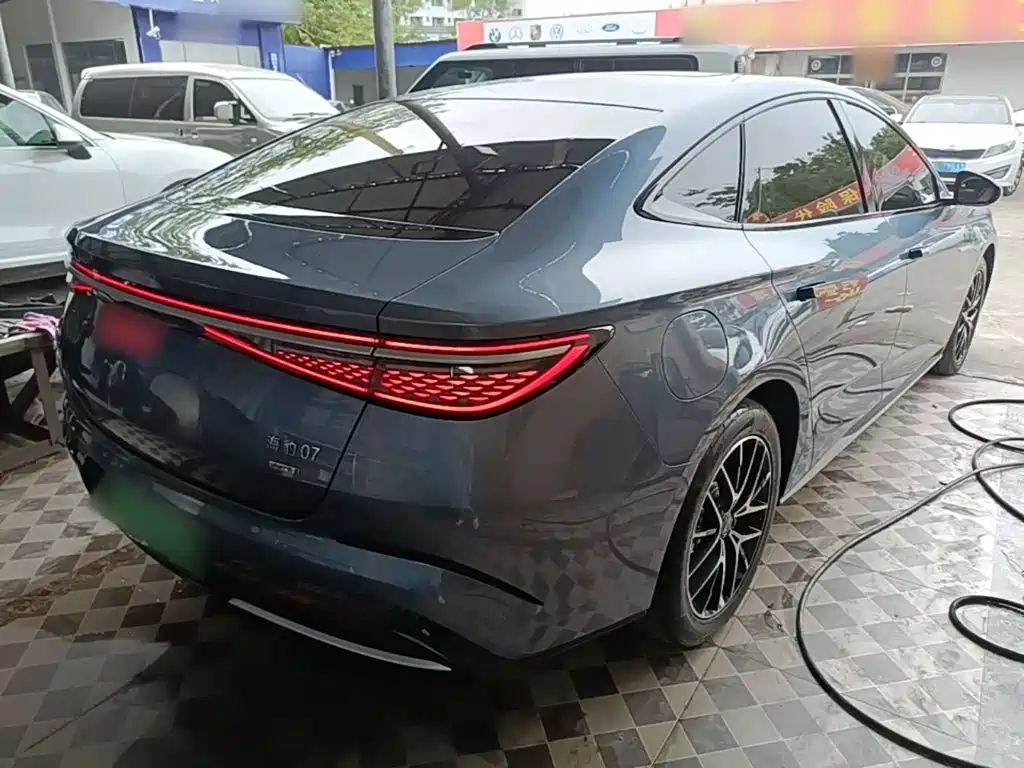 BYD Seal 07 DM-i 2024 — фото 7