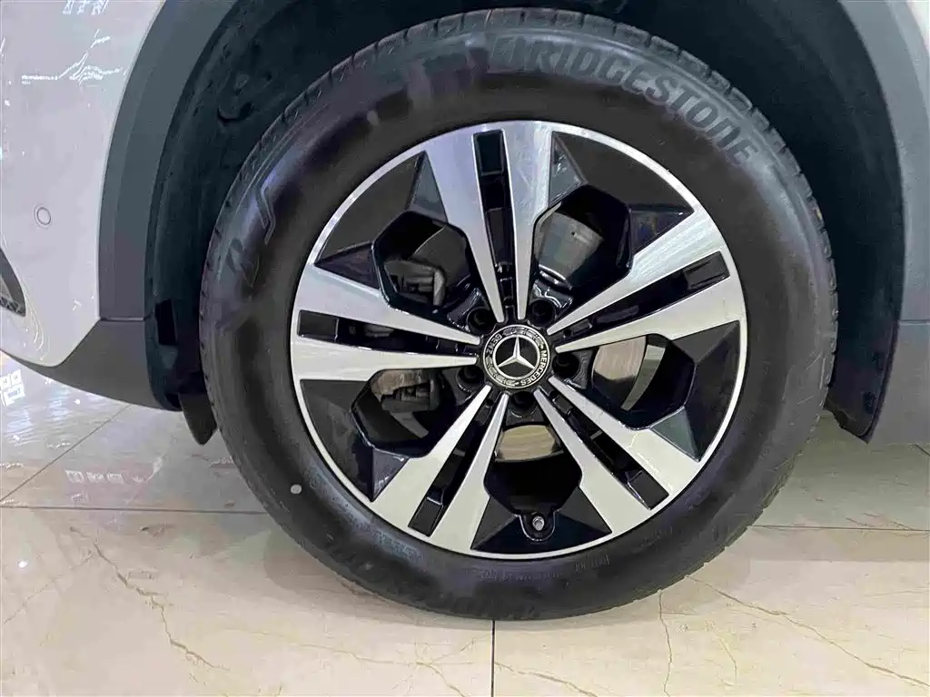 Mercedes-Benz GLA 2023