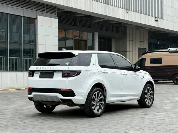 Land Rover Discovery Sport 2024