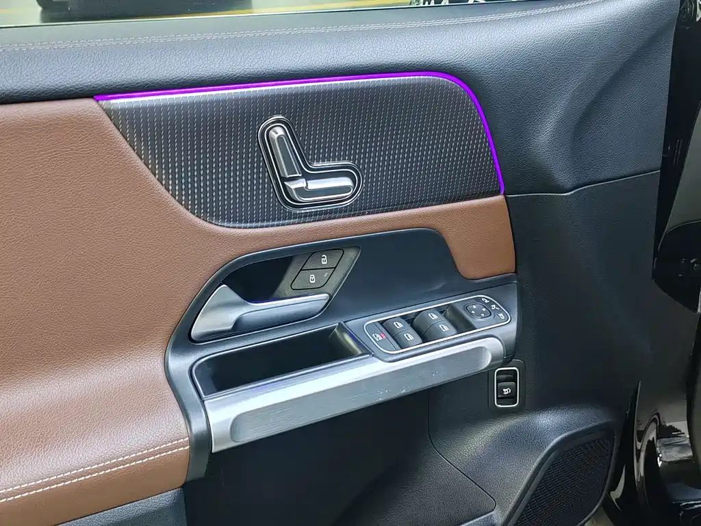 Mercedes-Benz GLB 2023 — фото 8