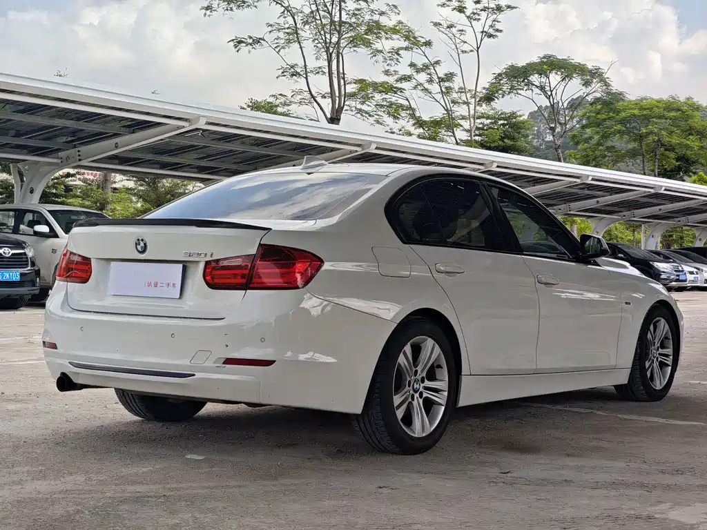 BMW 3 Series 2012