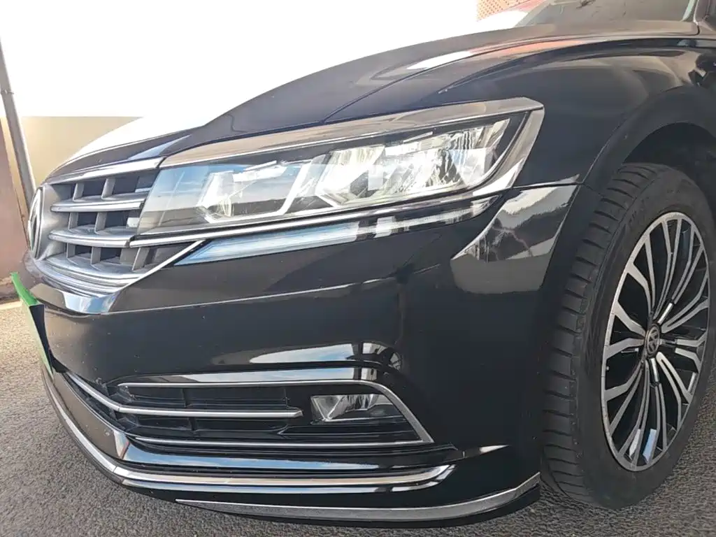 Volkswagen Phideon 2018 — фото 24