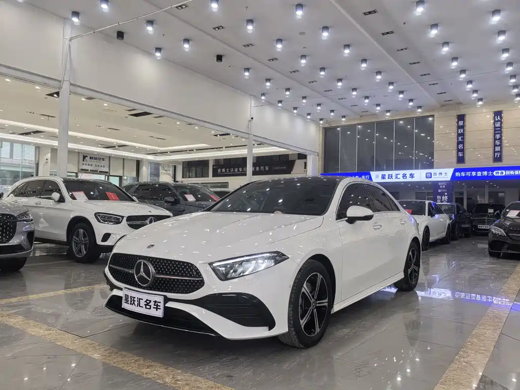 Mercedes-Benz A-Class 2024 — фото 1