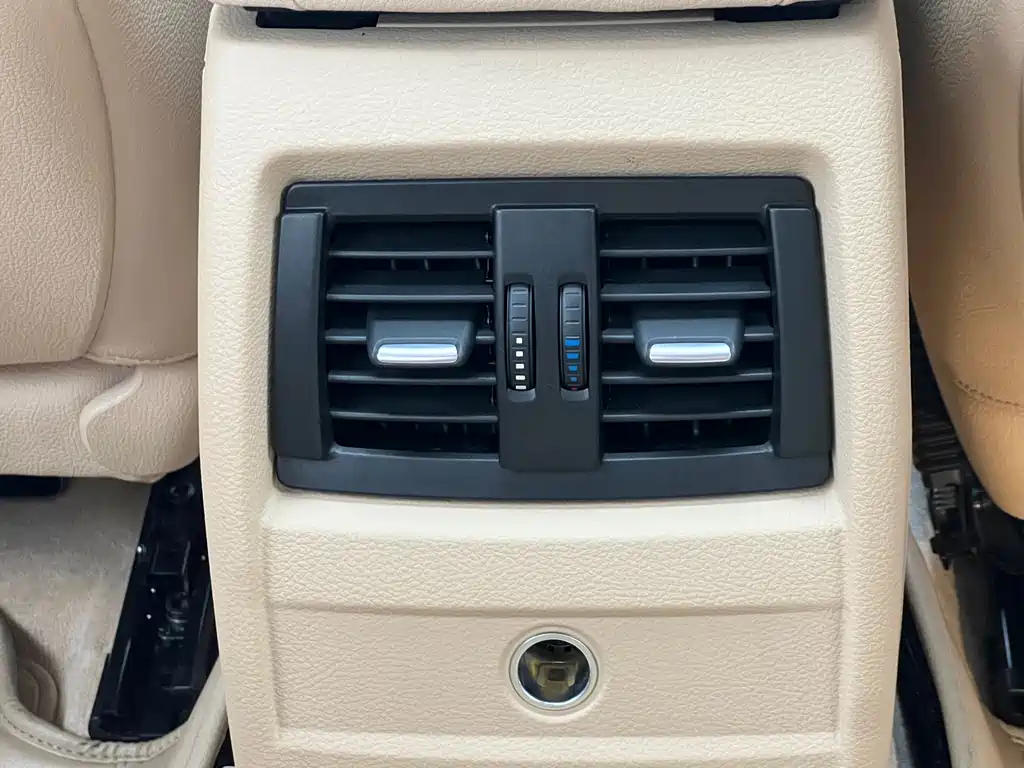 BMW 3 Series 2014 — фото 13