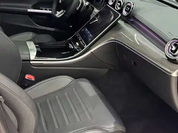Mercedes-Benz C-Class 2022