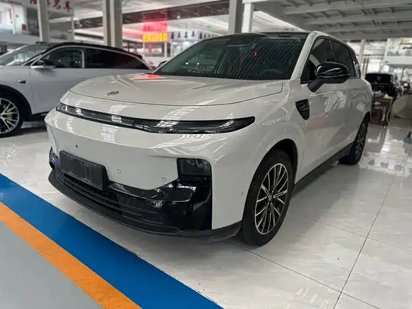 Leapmotor B10 2025