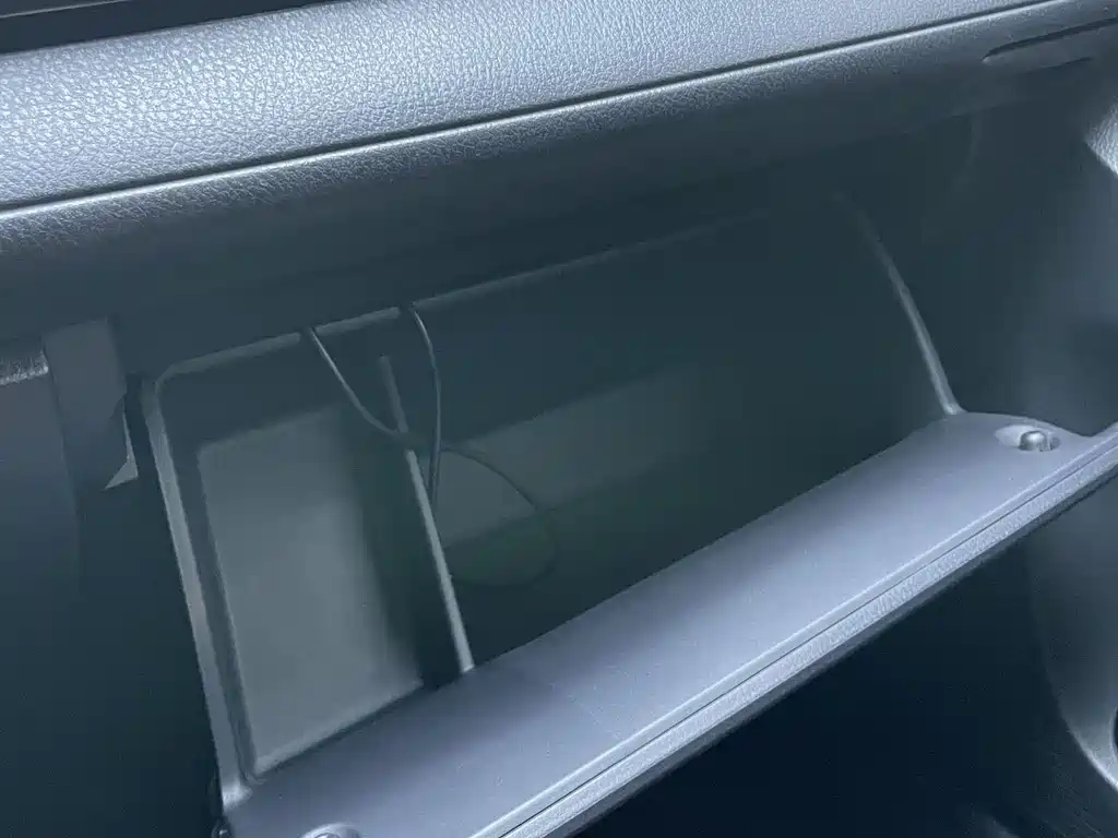 Toyota Yaris L 2023 — фото 14