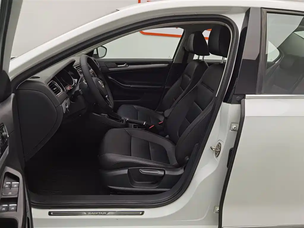 Volkswagen Sagitar 2018 — фото 10