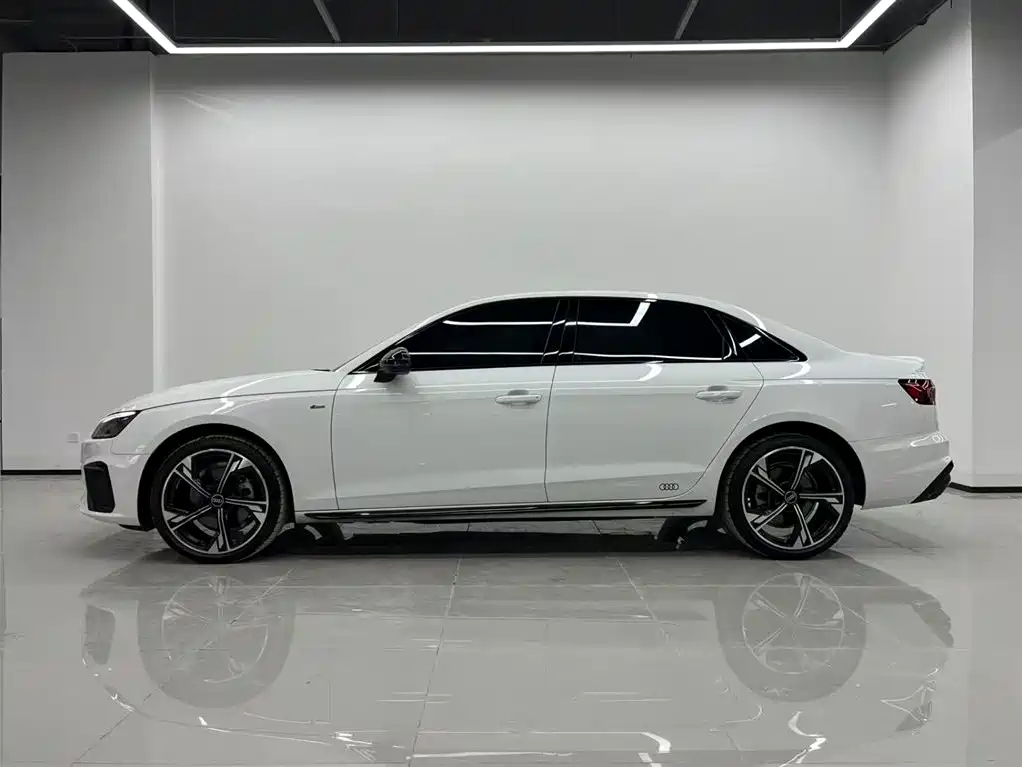 Audi A4L 2024