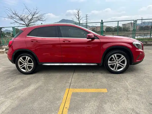 Mercedes-Benz GLA 2019