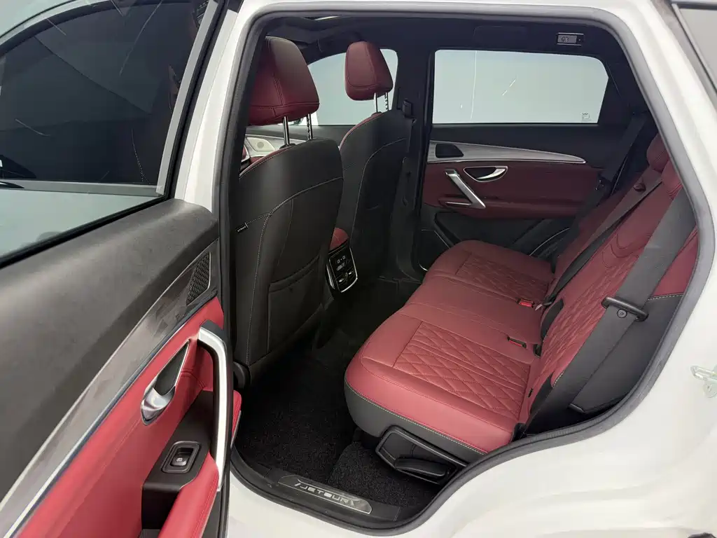 Jetour Jietu X70 PLUS 2023 — фото 14