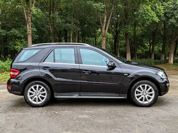 Mercedes-Benz M-Class 2011