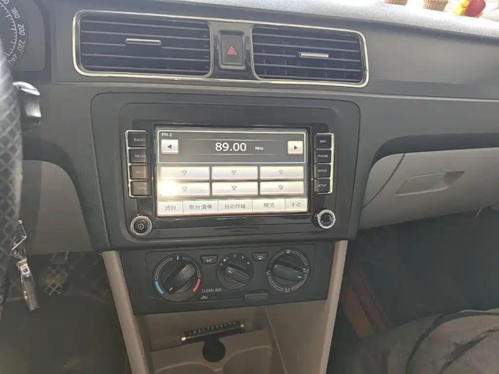 Skoda Rapid 2016 — фото 13
