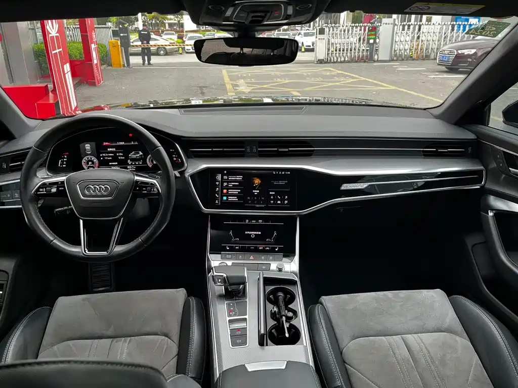 Audi A6L 2022 — фото 11
