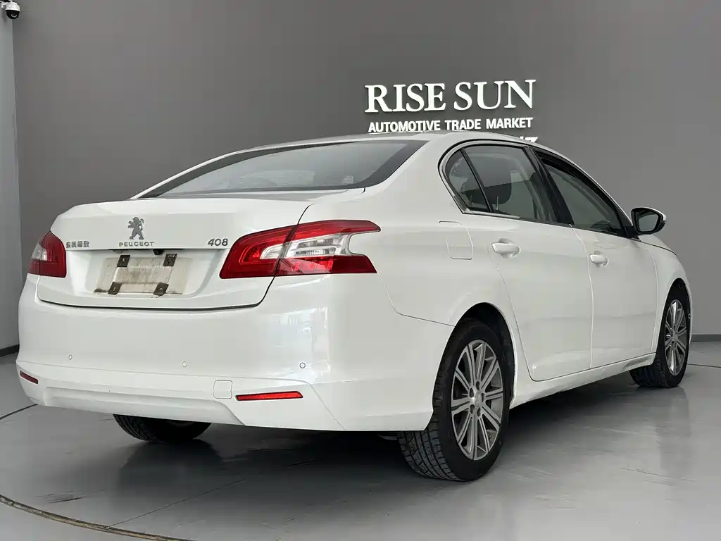 Peugeot 408 2015 — фото 6