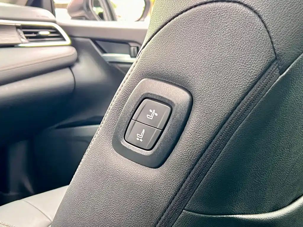 Toyota Camry 2022 — фото 22