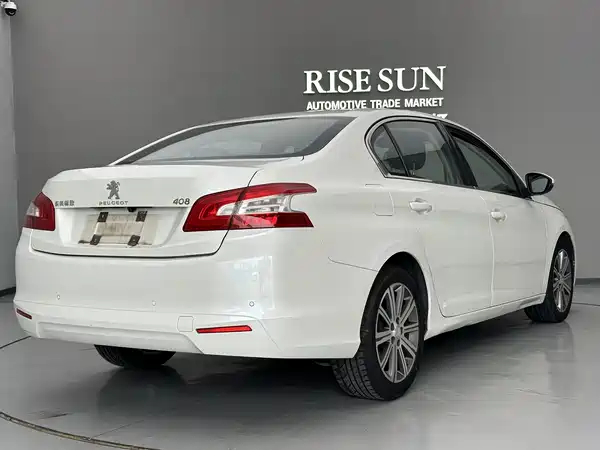 Peugeot 408 2015
