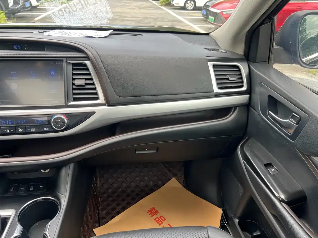 Toyota Highlander 2019 — фото 16