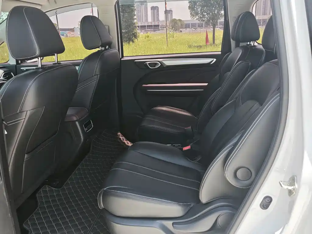 GAC Motor Trumpchi M6 2023 — фото 10
