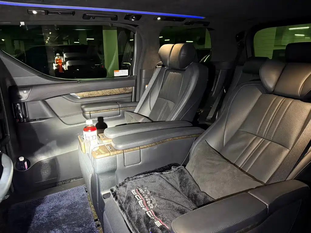 Toyota Vellfire 2022