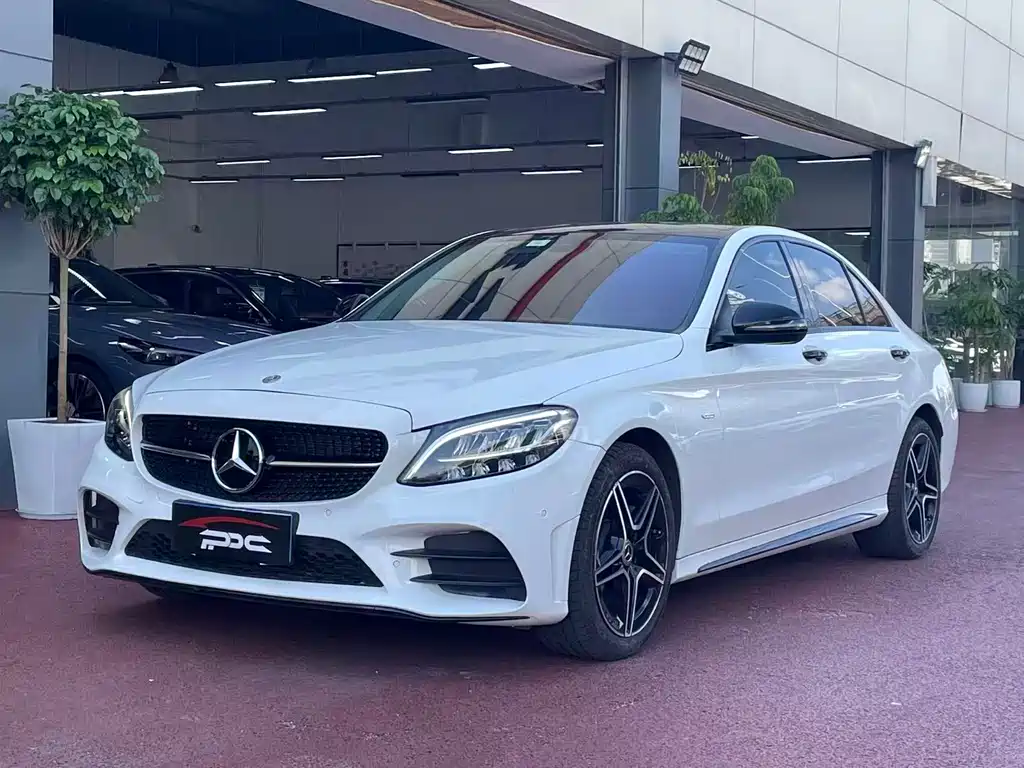 Mercedes-Benz C-Class 2021