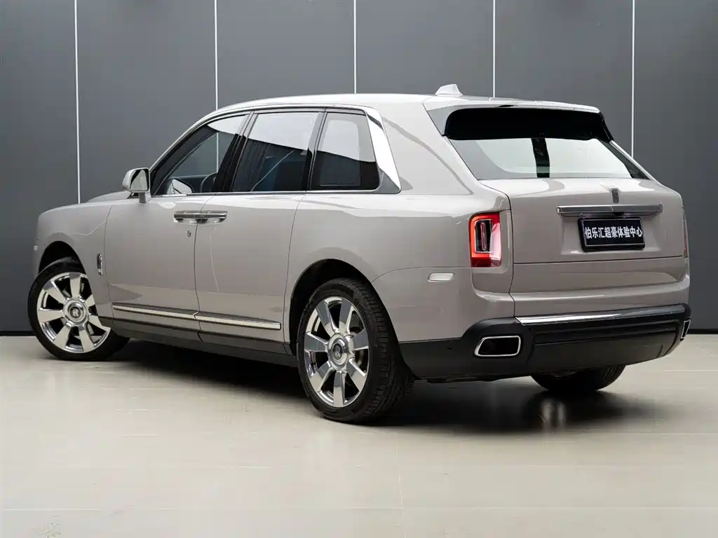 Rolls-Royce Cullinan 2021 — фото 5